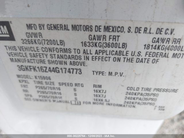 2004 GMC YUKON XL 1500 3GKFK16Z44G174773 Photo 8