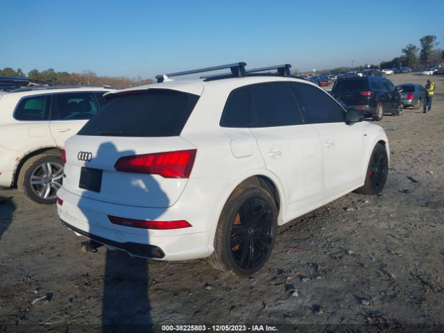 2018 AUDI SQ5 WA1C4AFY0J2215107 Photo 3