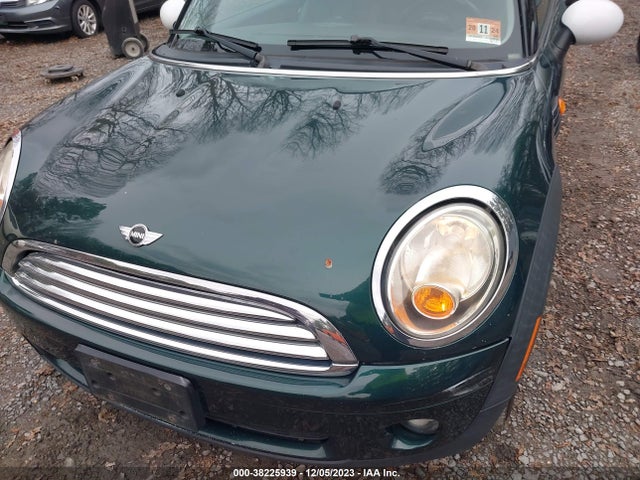 2010 MINI COOPER WMWMF3C53ATZ24809 Photo 5