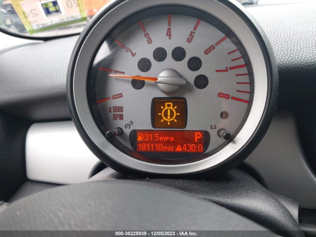 2010 MINI COOPER WMWMF3C53ATZ24809 Photo 6