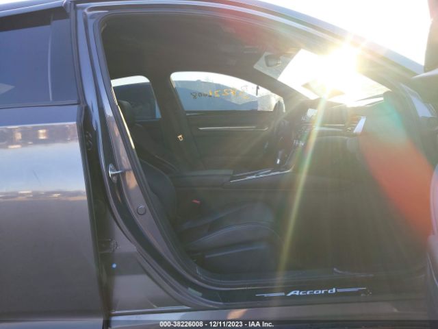1HGCV1F33JA012985 Honda Accord Sport
