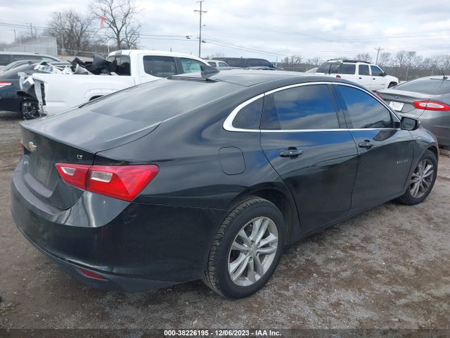Chevrolet MALIBU LT 2018 1G1ZD5ST9JF199962 Image 4