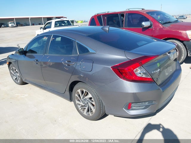 2018 HONDA CIVIC EX VIN: 2HGFC2F76JH555020