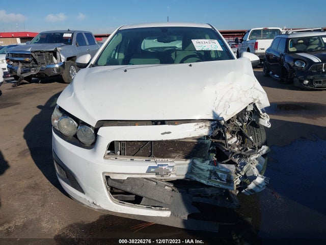 Chevrolet Sonic Ls Auto 2015 1G1JA6SH5F4188581 Image 11