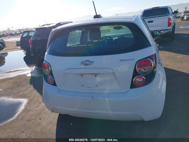Chevrolet Sonic Ls Auto 2015 1G1JA6SH5F4188581 Image 15
