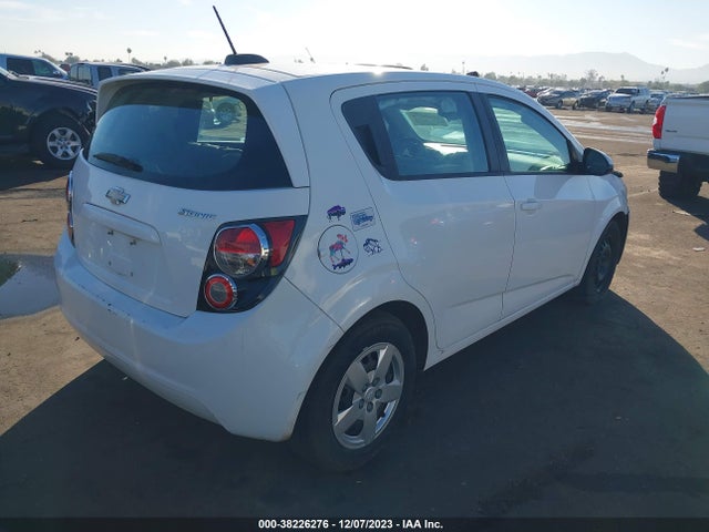 Chevrolet Sonic Ls Auto 2015 1G1JA6SH5F4188581 Image 4