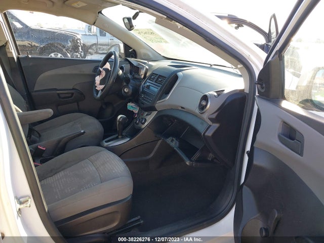 Chevrolet Sonic Ls Auto 2015 1G1JA6SH5F4188581 Image 5