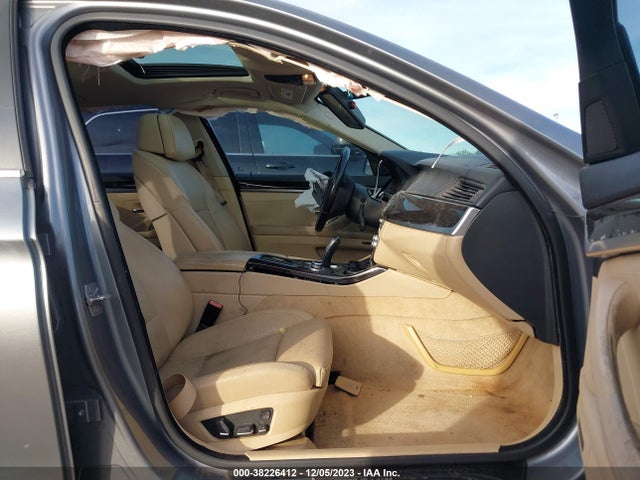 2011 BMW 528I VIN: WBAFR1C53BC747233