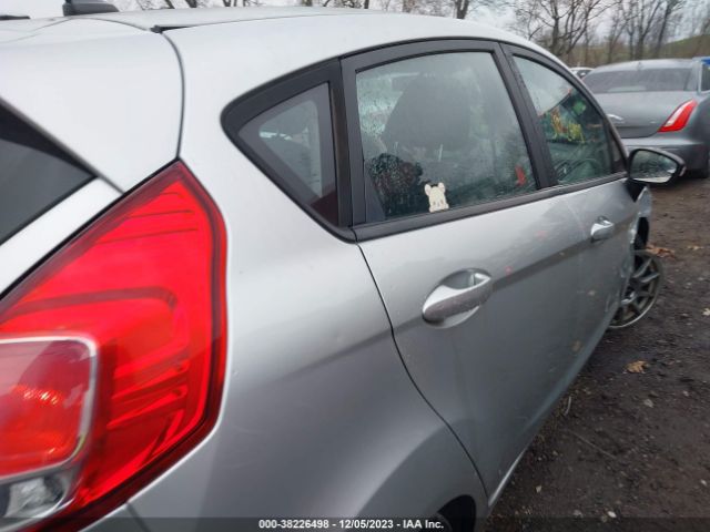 3FADP4EJ2FM225716 Ford FIESTA SE