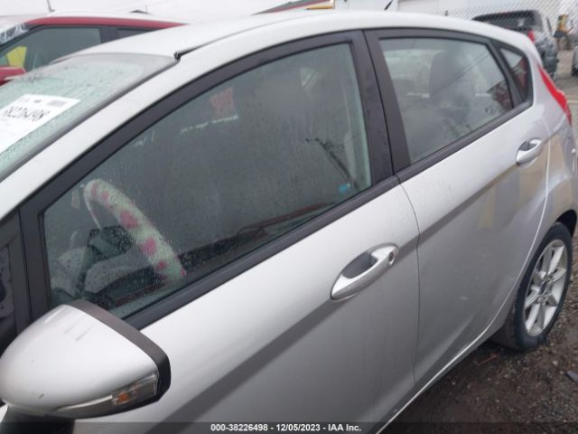 3FADP4EJ2FM225716 Ford FIESTA SE