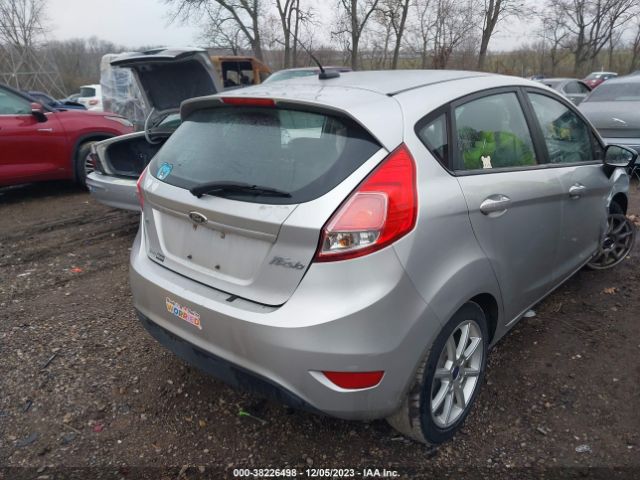 3FADP4EJ2FM225716 Ford FIESTA SE