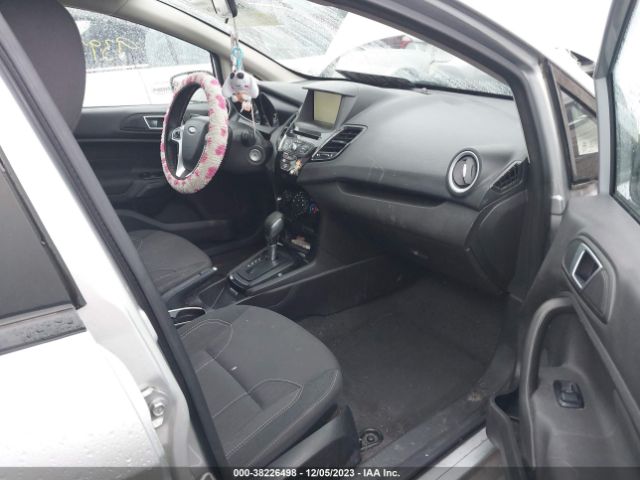 3FADP4EJ2FM225716 Ford FIESTA SE