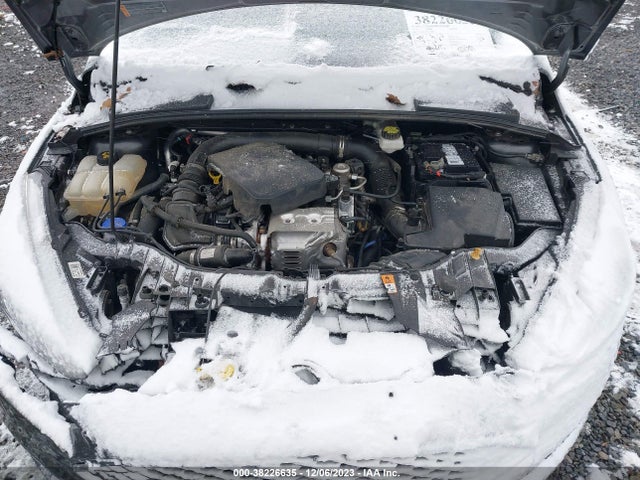 Ford FOCUS SE 2018 1FADP3FE9JL234886 Image 10