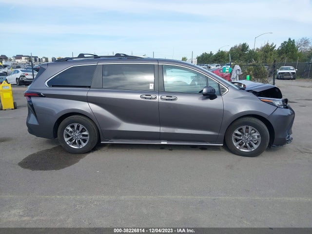 2023 TOYOTA SIENNA XLE VIN: 5TDJRKECXPS146535