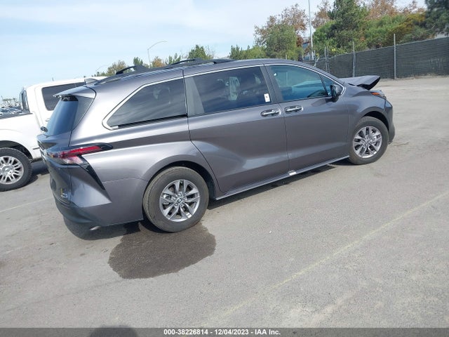 2023 TOYOTA SIENNA XLE VIN: 5TDJRKECXPS146535