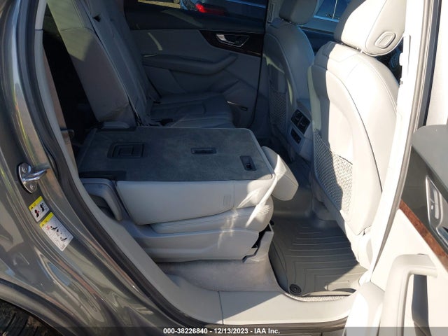 Audi Q7 3.0t Premium 2017 WA1LABF7XHD023889 Image 8