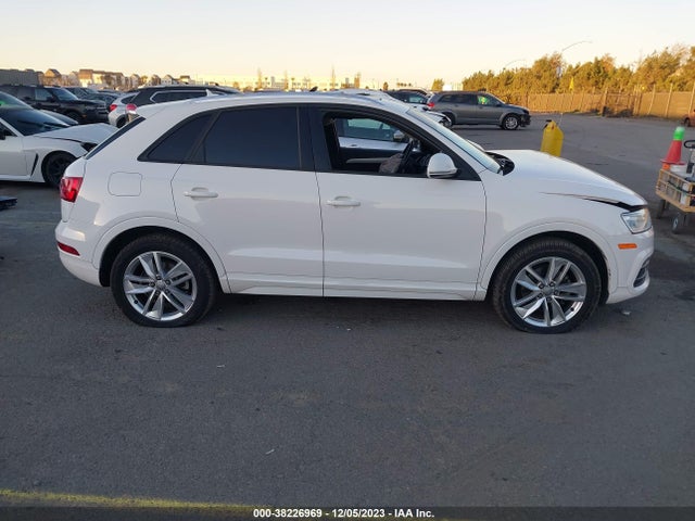 Audi Q3 2.0t Premium 2017 WA1ECCFS3HR002687 Image 13