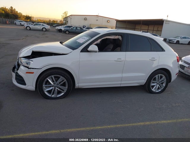 Audi Q3 2.0t Premium 2017 WA1ECCFS3HR002687 Image 14