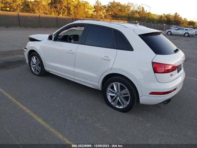 WA1ECCFS3HR002687 Audi Q3 2.0t Premium