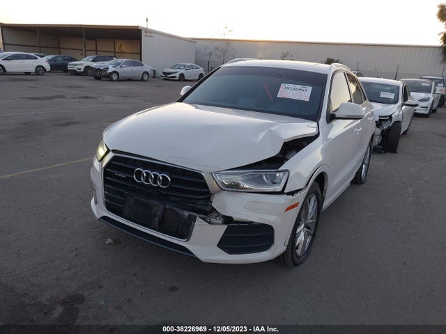 WA1ECCFS3HR002687 Audi Q3 2.0t Premium