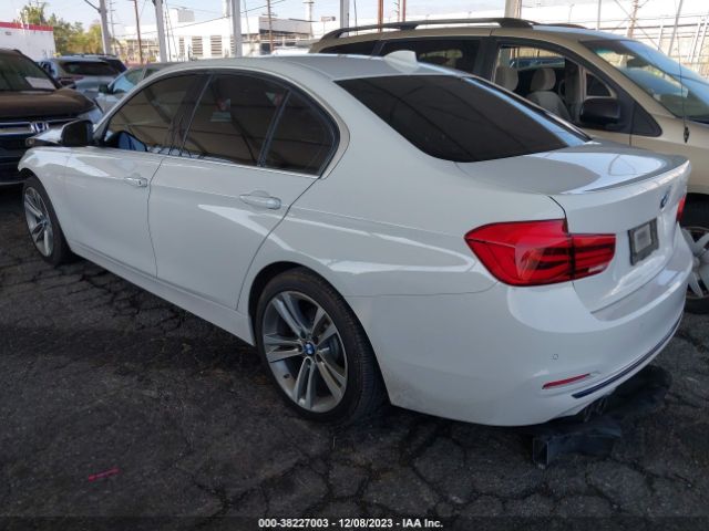 WBA8B9C51HK675782 BMW 330I