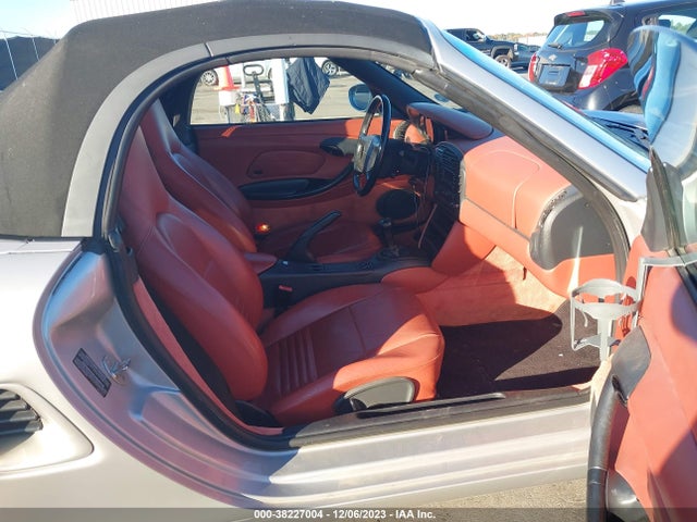 1999 PORSCHE BOXSTER WP0CA2982XU633701 Photo 4