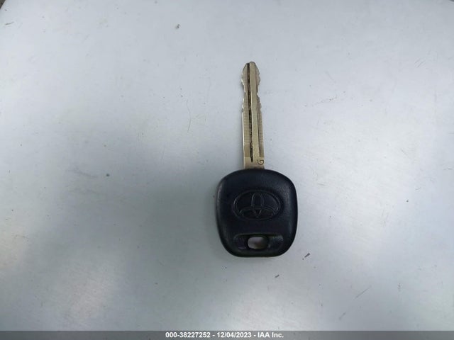 2011 TOYOTA COROLLA LE VIN: 2T1BU4EE9BC696469