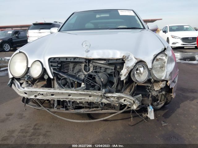 2002 MERCEDES-BENZ E-CLASS WDBJF74J52B451297 Photo 5