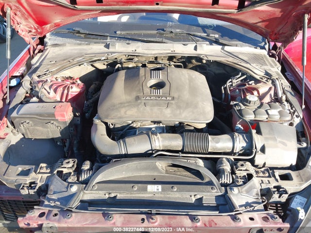 2017 JAGUAR XE SAJAD4BG6HA955953 Photo 9