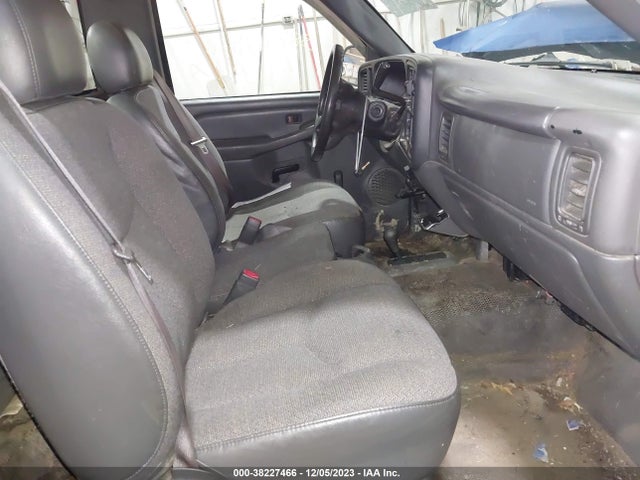 2004 CHEVROLET SILVERADO 2500HD WORK TRUCK VIN: 1GCHK24U84E132888