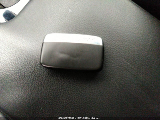 2017 JAGUAR XE SAJAD4BN1HCP10982 Photo 10