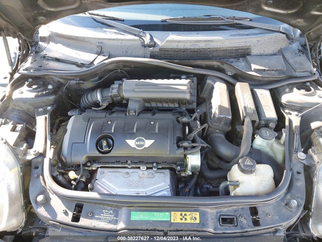 2010 MINI COOPER WMWMF3C51ATZ61227 Photo 9