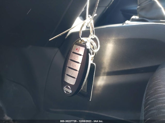 2019 NISSAN ROGUE SV VIN: KNMAT2MT4KP520224