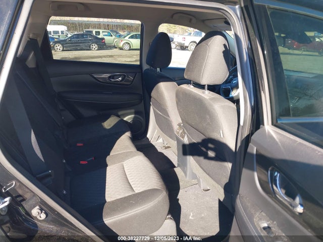 2019 NISSAN ROGUE SV VIN: KNMAT2MT4KP520224