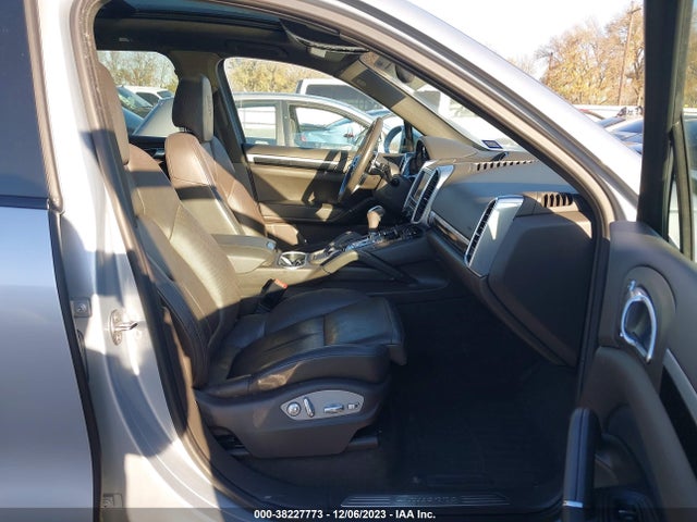 2016 PORSCHE CAYENNE WP1AA2A2XGKA14207 Photo 4