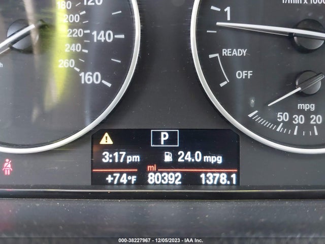 BMW 320i Xdrive 2016 WBA8E5G54GNT94664 Image 15