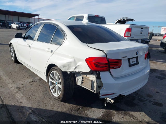BMW 320i Xdrive 2016 WBA8E5G54GNT94664 Image 3