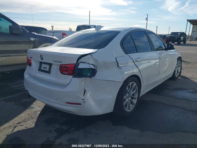 BMW 320i Xdrive 2016 WBA8E5G54GNT94664 Image 4