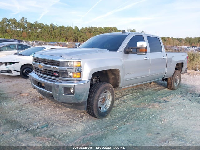 Chevrolet Silverado 2500hd Ltz 2015 1GC1KWE82FF673300 Image 2