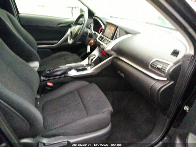38228101 :رقم المزاد ، JA4AT3AA8LZ028515 vin ، 2020 Mitsubishi Eclipse Cross Es 1.5t Awc مزاد بيع