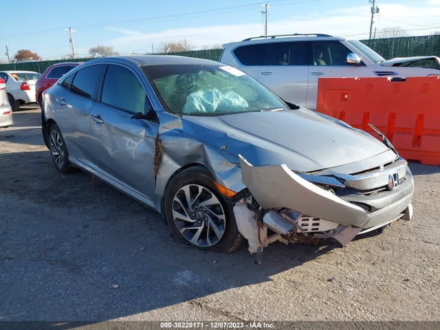 2018 19XFC2F7XJE039480 main image