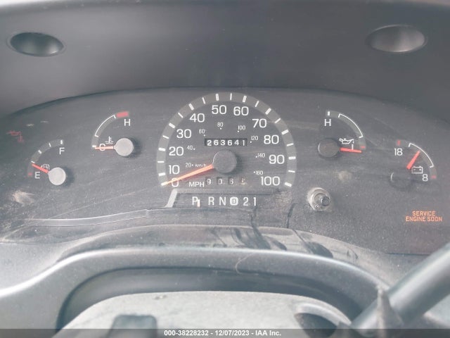 1999 FORD E-250 RECREATIONAL/COMMERCIAL VIN: 1FTPE24L2XHA19774