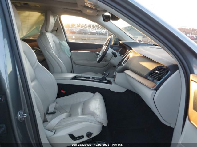 2019 VOLVO XC90 YV4A22PL8K1462679 Photo 4