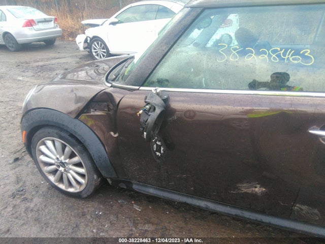 2010 MINI COOPER S WMWMF7C50ATZ74381 Photo 5