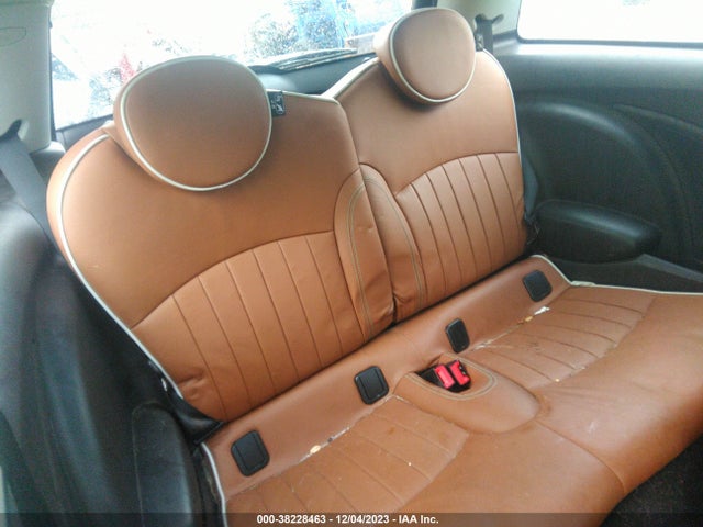2010 MINI COOPER S WMWMF7C50ATZ74381 Photo 7