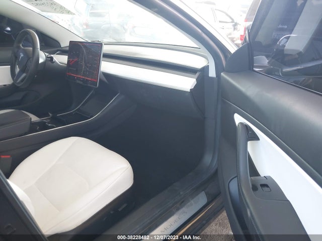 Tesla Model 3 Mid Range/standard Range/standard Range Plus/long Range 2019 5YJ3E1EA7KF429324 Image 5
