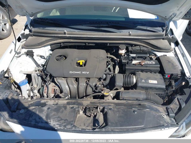Hyundai Elantra Value Edition 2018 5NPD84LF3JH224496 Image 10