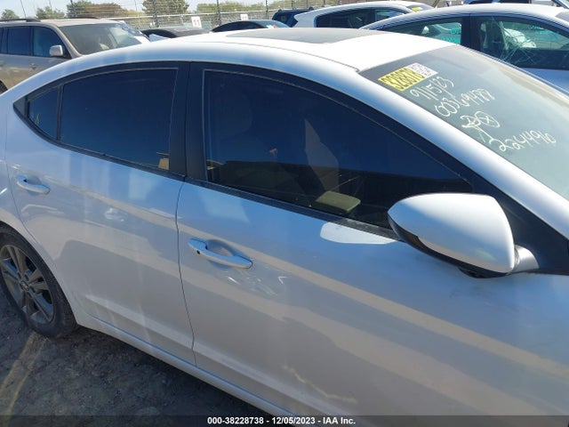 Hyundai Elantra Value Edition 2018 5NPD84LF3JH224496 Image 13