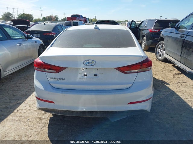 Hyundai Elantra Value Edition 2018 5NPD84LF3JH224496 Image 16
