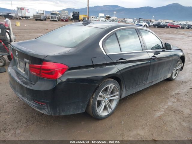 WBA8B9C56JK886403 BMW 3 Series 330i